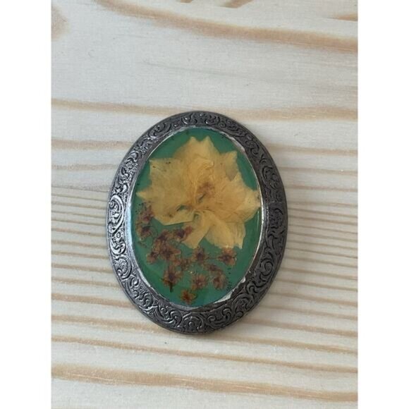 Vintage Oval Floral Resin Brooch Pin With Yellow Flower & Green - Picture 1 of 4